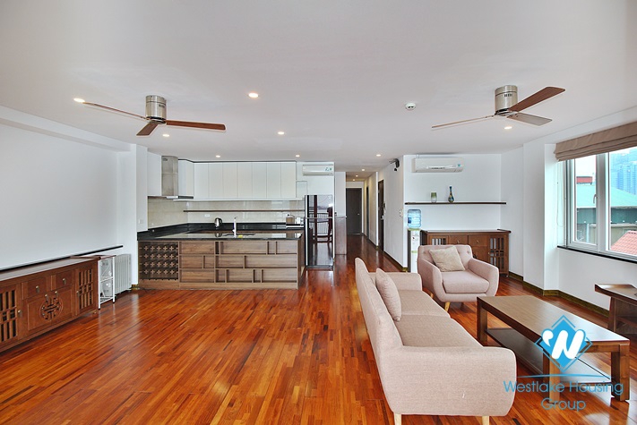 Penthouse apartment for rent with stunning lake view on Quang Khanh, Tay Ho